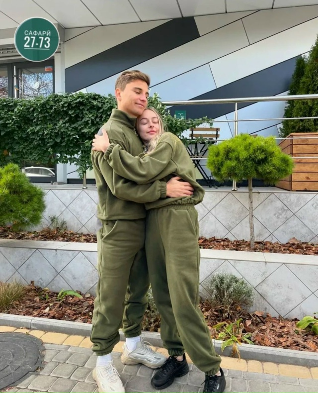 Спортивный костюм 23042705