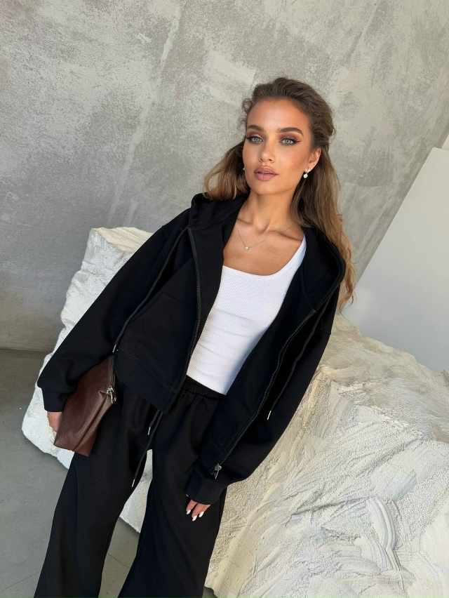 Спортивный костюм 23041599