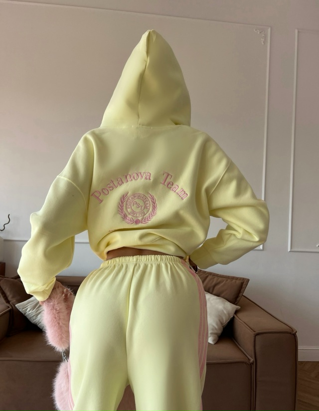 Спортивный костюм 23046175