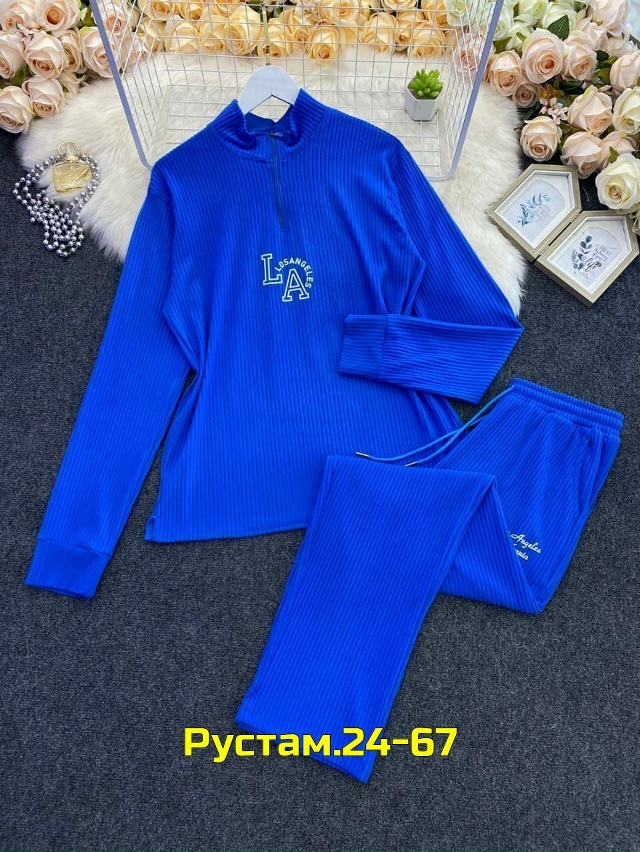 Спортивный костюм 23046536