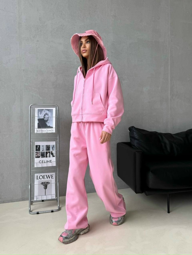 Спортивный костюм 23045857