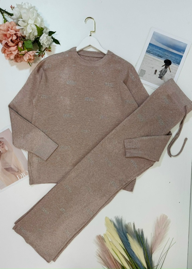 Костюм 23047720