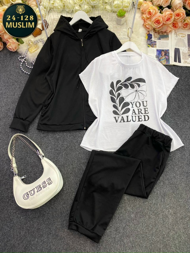 Спортивный костюм 23047890