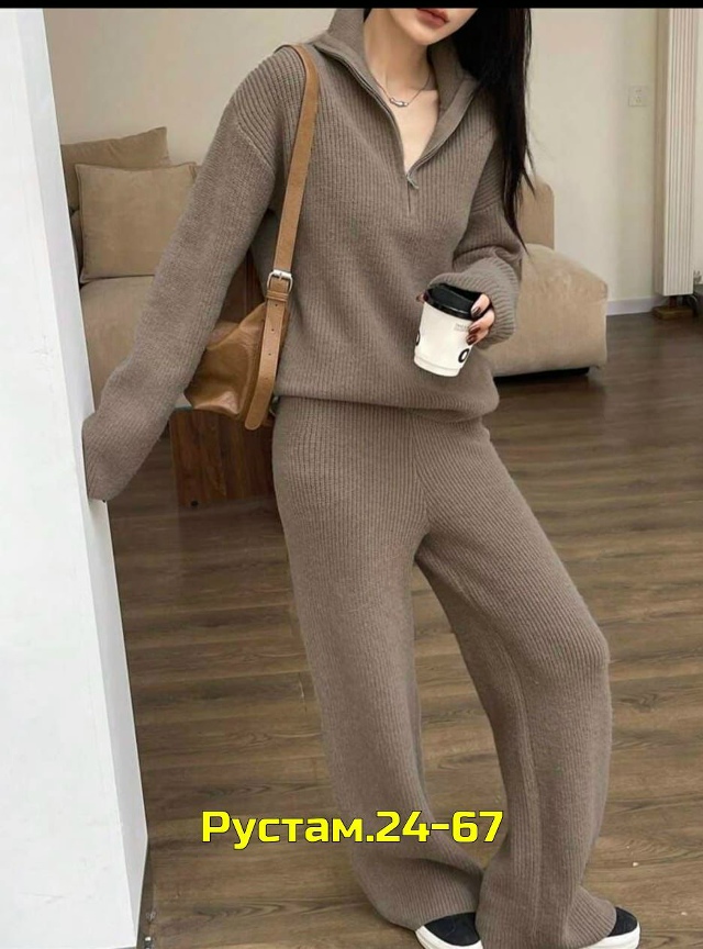 Спортивный костюм 23048815