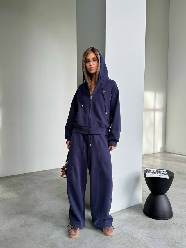 Спортивный костюм 23048799