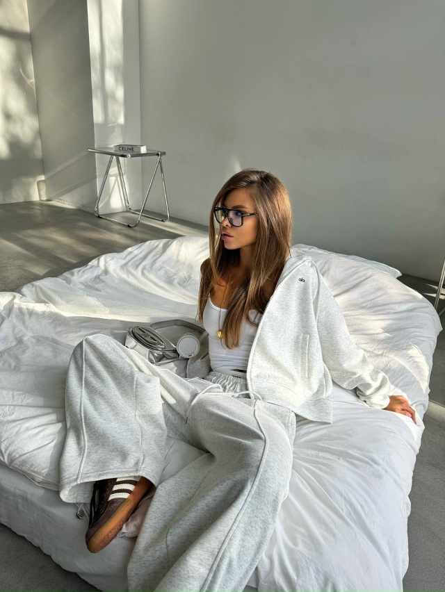 Спортивный костюм 23048800