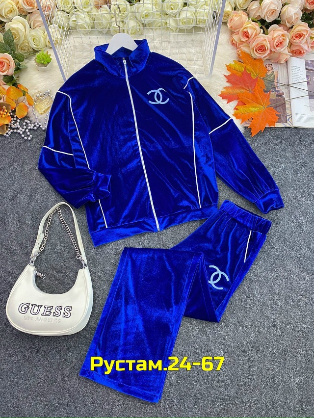 Спортивный костюм 23048819