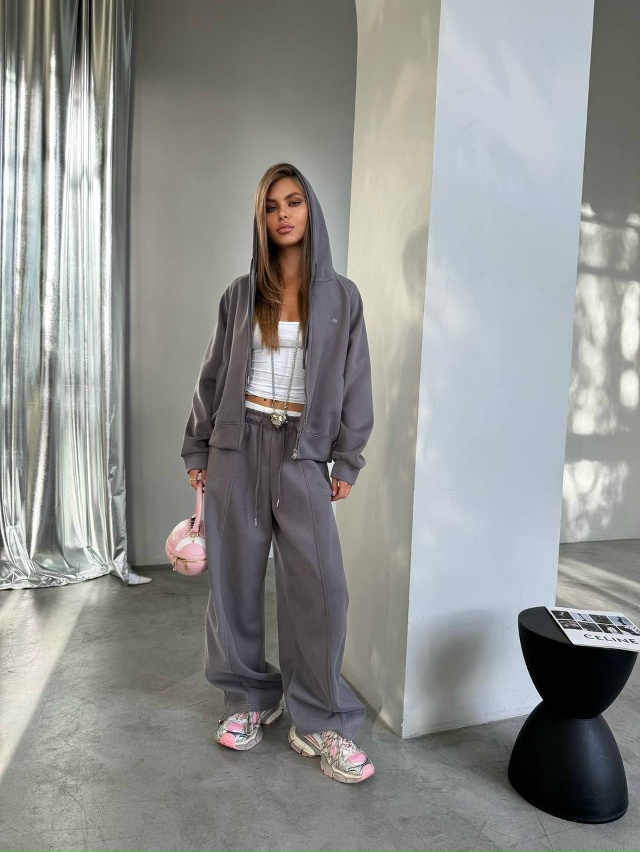 Спортивный костюм 23048738