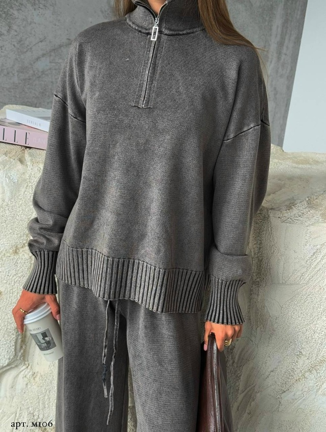 Спортивный костюм 23049289