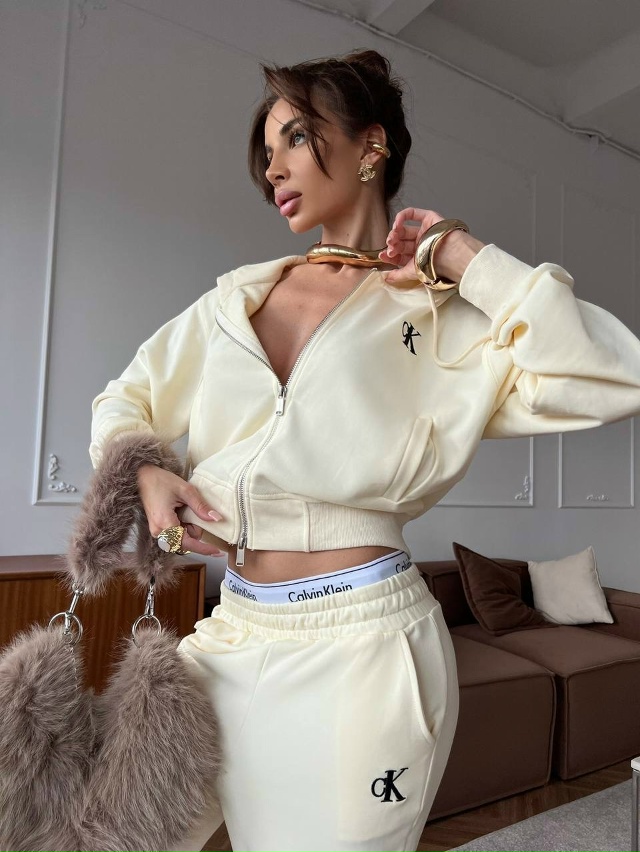 Костюм 23049910