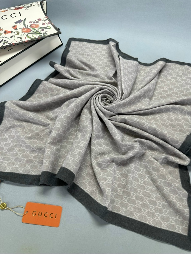 Платок 23050473