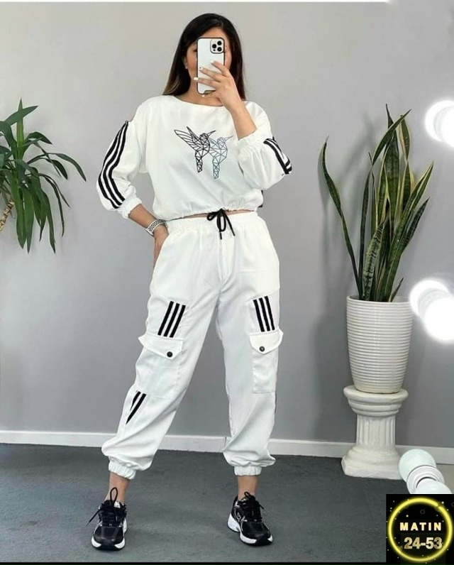 Спортивный костюм 23052918