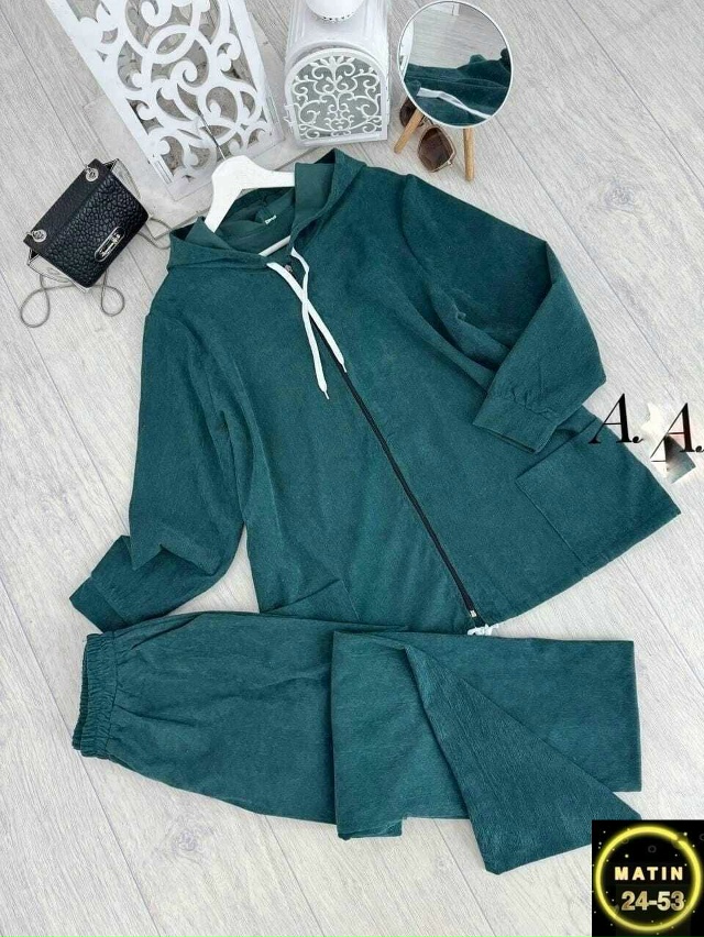 Спортивный костюм 23052852