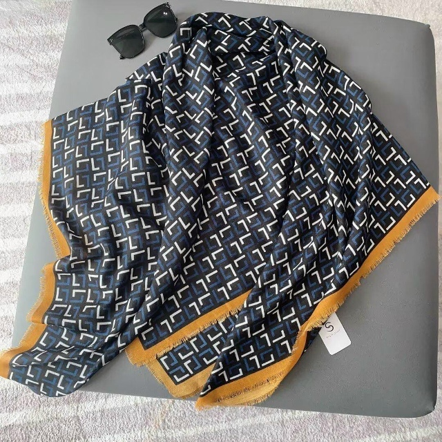 Платок 23052909