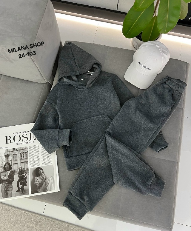 Спортивный костюм 23058402