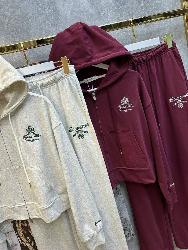 Спортивный костюм 23059697