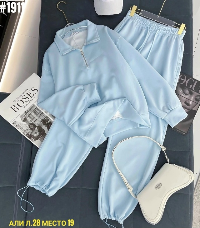 Спортивный костюм 23059504