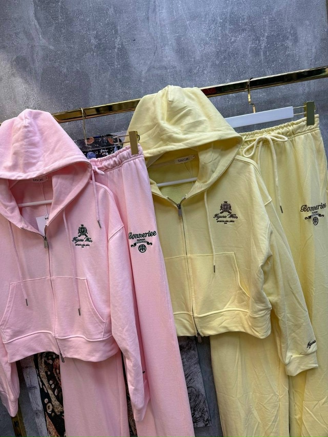 Спортивный костюм 23059697