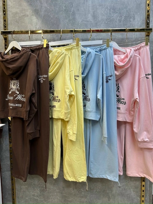 Спортивный костюм 23059697