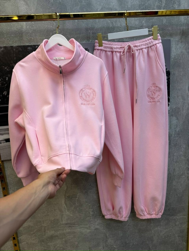 Спортивный костюм 23061390