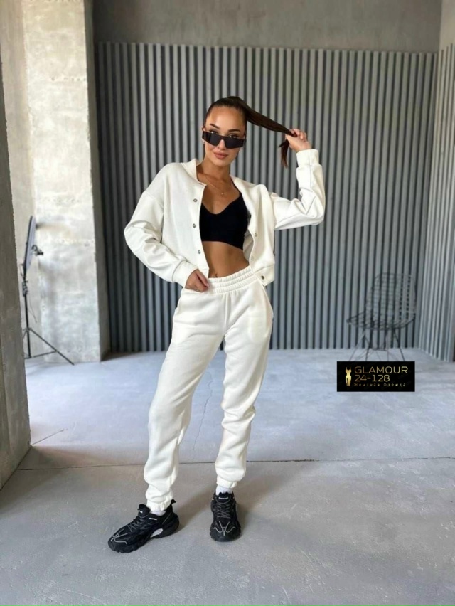 Спортивный костюм 23060769