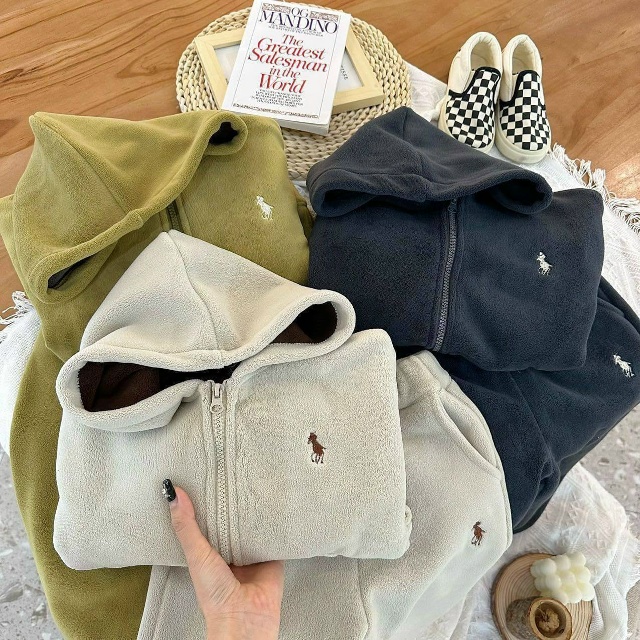 Спортивный костюм 23060630