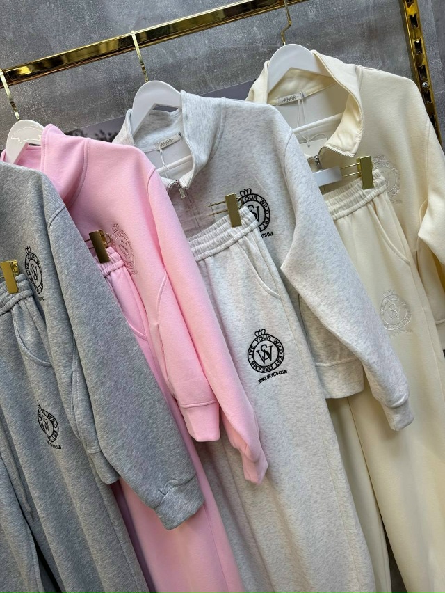 Спортивный костюм 23061390