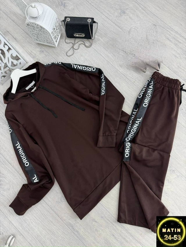 Спортивный костюм 23062976