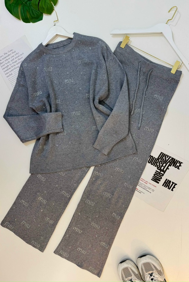 Костюм 23065176