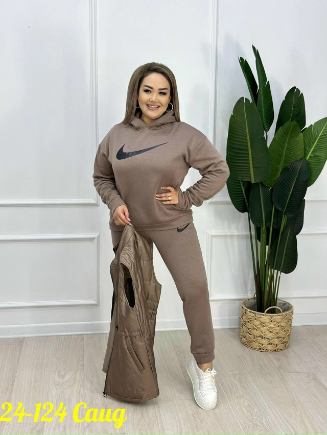 Спортивный костюм 23065156