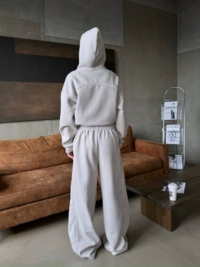 Спортивный костюм 23065398