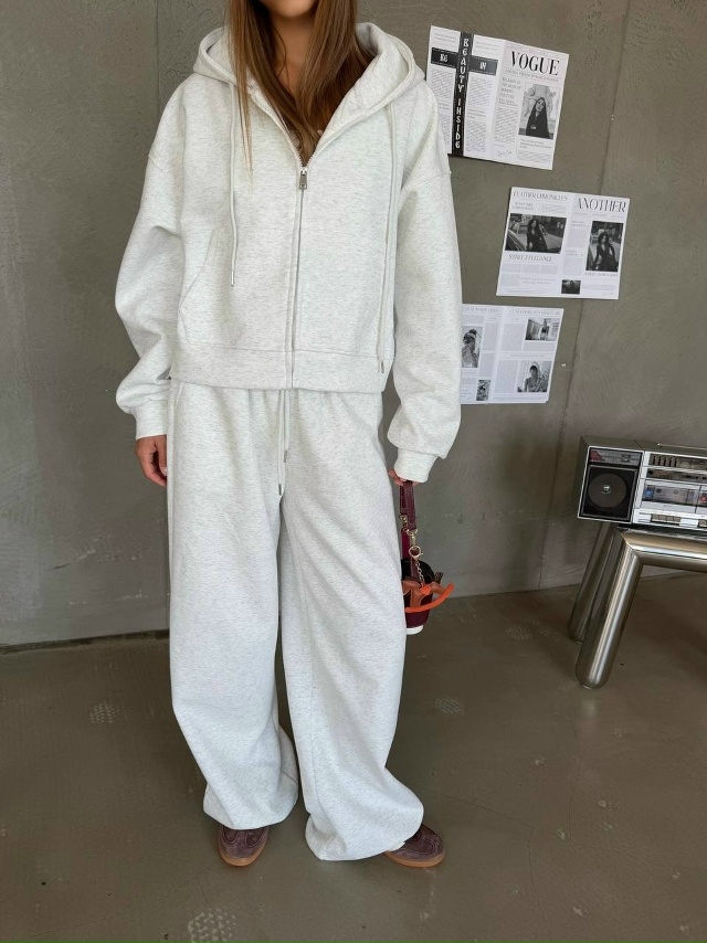 Спортивный костюм 23066430