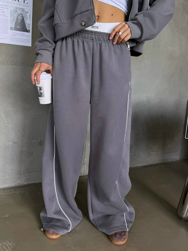 Спортивный костюм 23065397