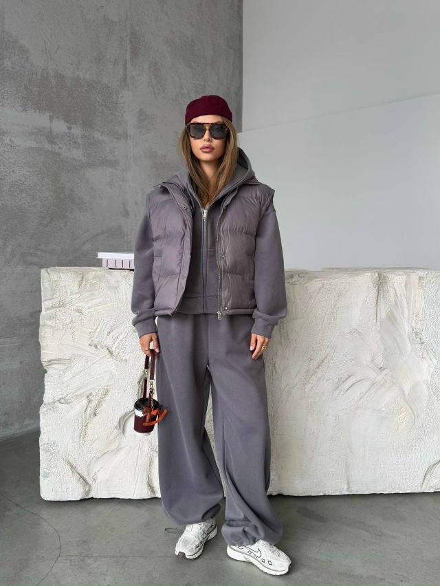 Спортивный костюм 23066427