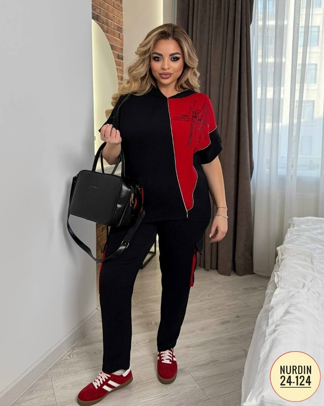 Спортивный костюм 23066917