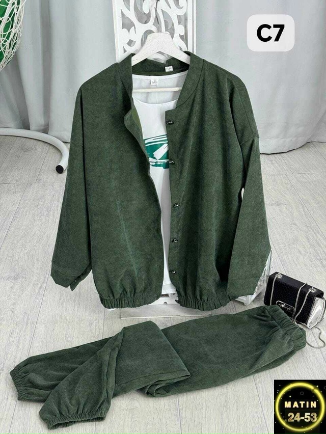 Спортивный костюм 23070673