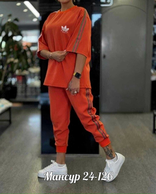 Спортивный костюм 23070751