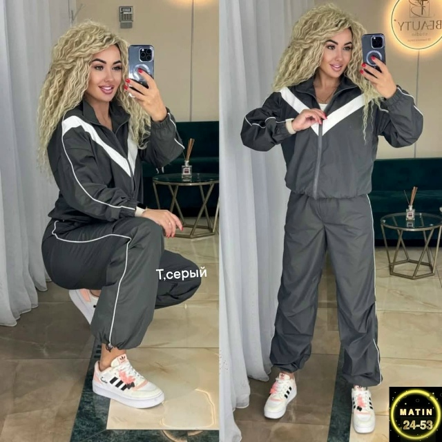 Спортивный костюм 23070827