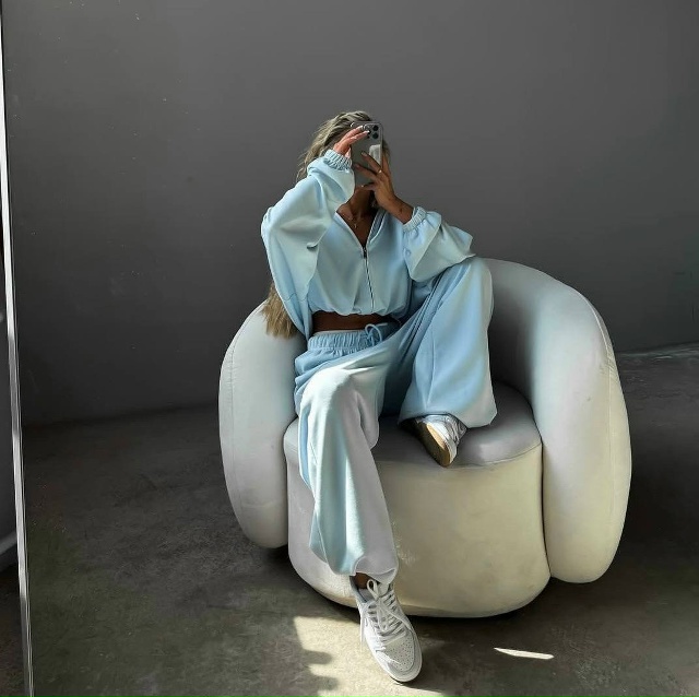 Спортивный костюм 23071724