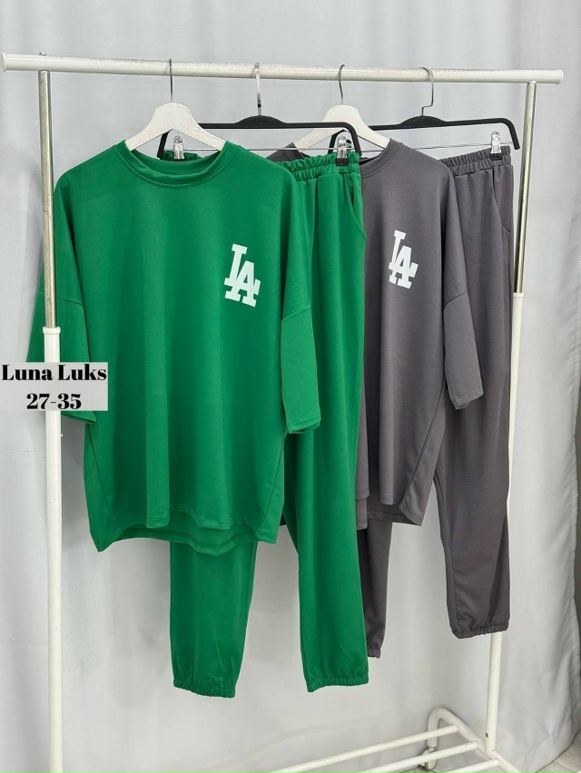 Костюм 23075530