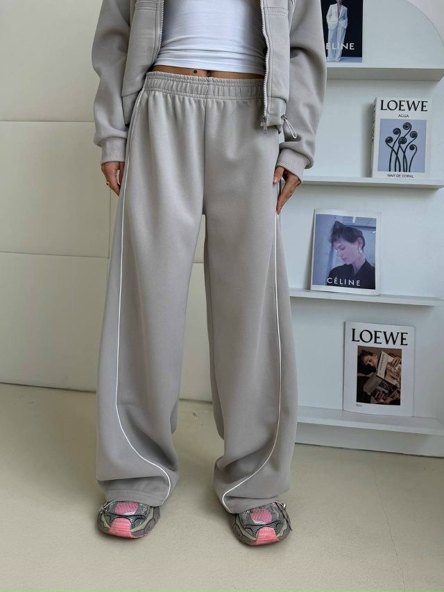 Спортивный костюм 23075847