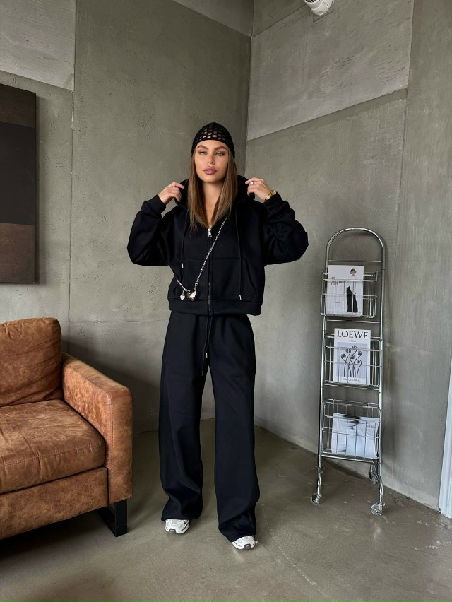 Спортивный костюм 23075940