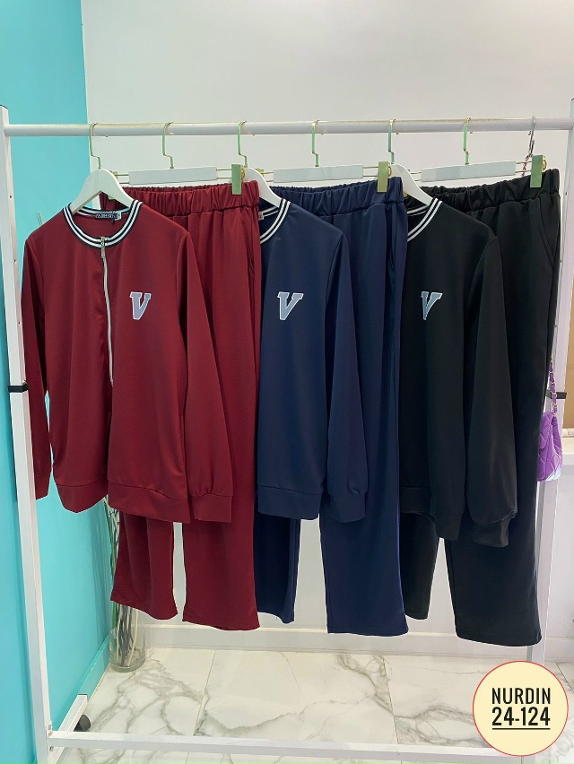 Спортивный костюм 23076606