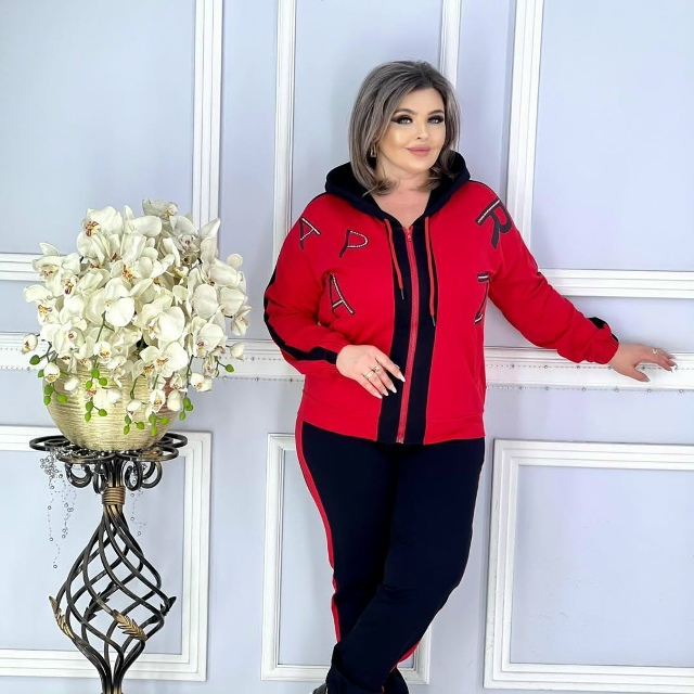 Спортивный костюм 23076656