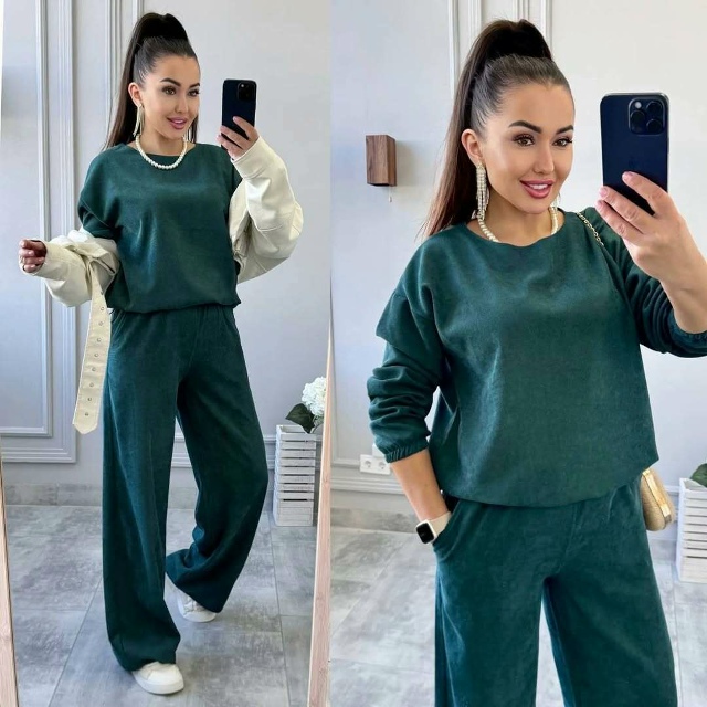 Спортивный костюм 23076660