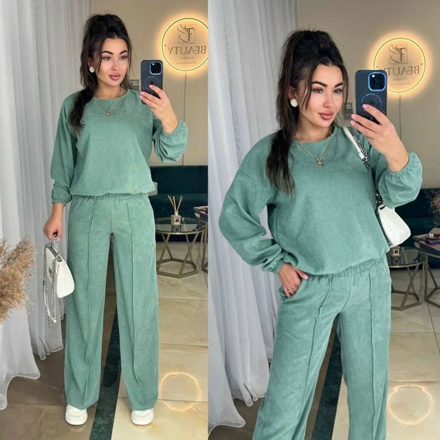 Спортивный костюм 23076660