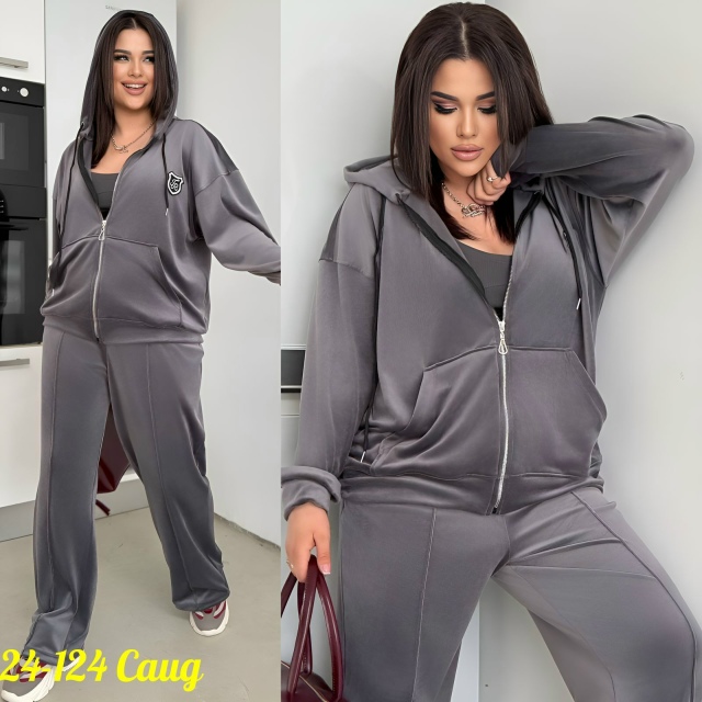 Спортивный костюм 23076628