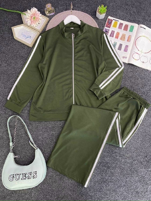 Спортивный костюм 23080296