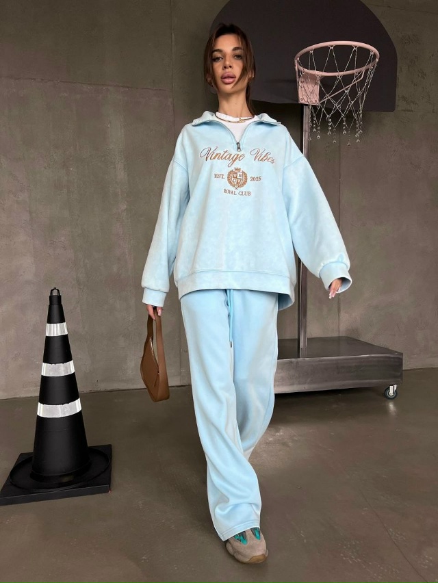 Спортивный костюм 23081322