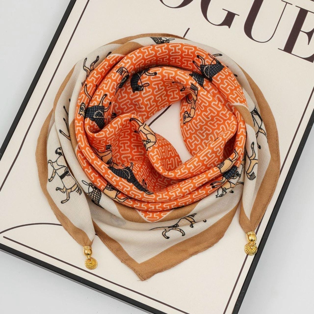 Платок 23082071